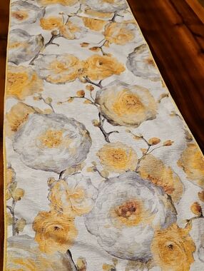 Nicole Miller Yellow & Gray Floral Accent Runner